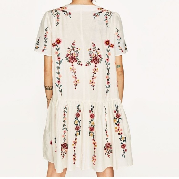 Zara Embroidered Dress - Picture 5 of 7